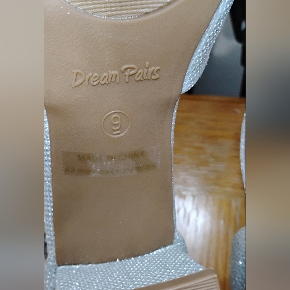 Dream pairs, Silver Glitter block heel sandal size 9 - Picture 10 of 16